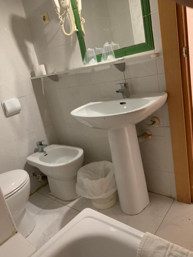 Hostal Alhambra Tarragona Exterior photo